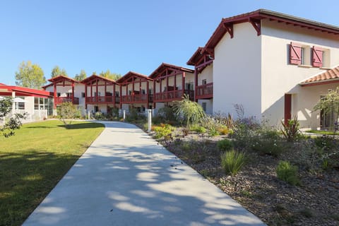 Stroll through the well-kept grounds of the residence, where comfortable apartments and open green spaces invite you to slow down and settle in.