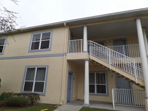 1650 sqft big 4-bedroom apartment with lake view