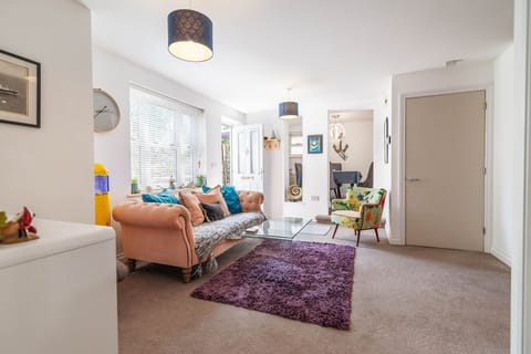Captains Rest, Brixham: A stylish ground floor coastal apartment