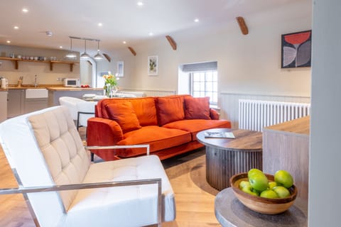 16 Ulph Place, Burnham Market: Chic apartment in popular Burnham Market