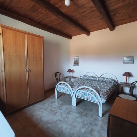 Autumn, Bedroom, Spring, Summer