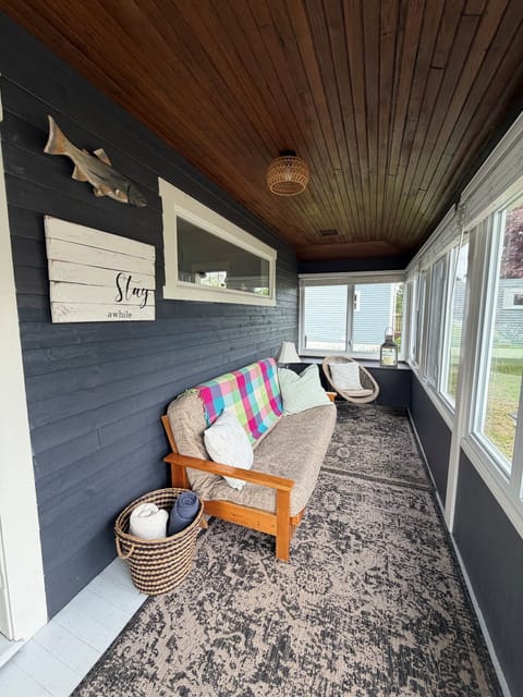 Screened in porch