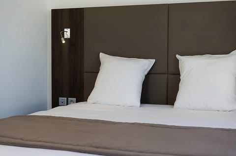 Bedroom. Interior and views may vary based on location and availability.