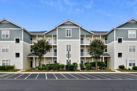 Exterior,33192 N Village Loop #5301,