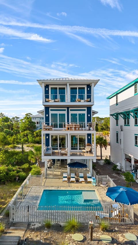 Gulf and pool facing exterior