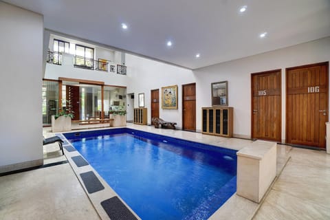 Holiday Home Swimming Pool