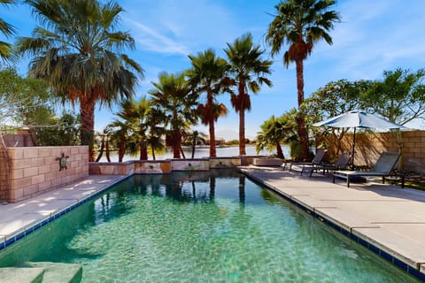 Stunning waterfront 4 bed/2bath home located in Indio, CA.