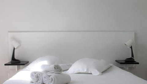 Bedroom. Interior and views may vary based on location and availability.