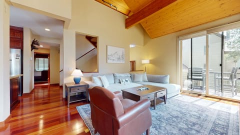 Indoors, Furniture, Living Room, Home Decor, Floor