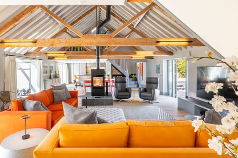 La Retraite, Wolterton: Packed with character, exposed beams and vaulted ceilings, La Retraite has been designed for modern, open-plan living