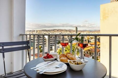 Balcony, Food, Food and drinks