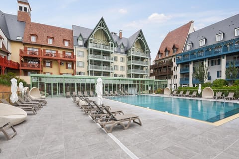 Holiday Home Swimming Pool