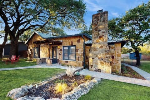 Wine country by day. Hot tub by night.

Welcome to Blue Haus — your Hill Country home base in Johnson City.