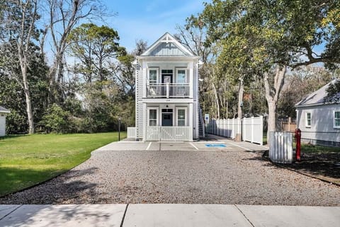 108 W Brown Street 