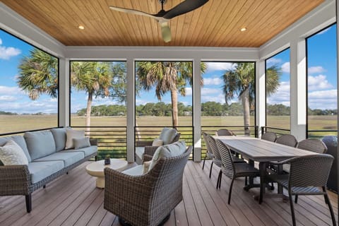 Large Screened Porch with Marsh Views