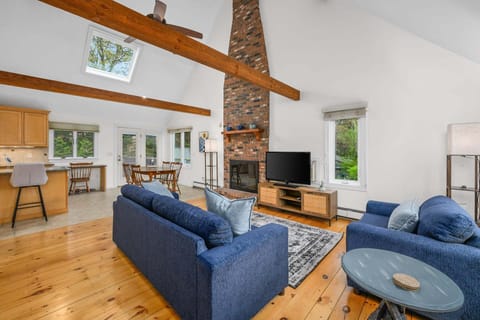 Welcome to The Woodland Deckhouse!