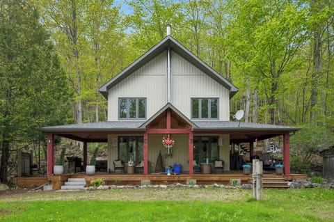 Welcome to Porchlight & Pines, a modern cottage retreat surrounded by mature trees and the natural beauty of the Bruce Peninsula.