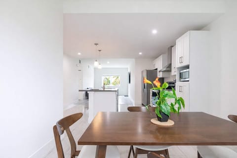 Dinning table