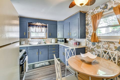 Prudenville Vacation Rental | 3BR | 2BA | 1,029 Sq Ft | 3 Steps to Enter