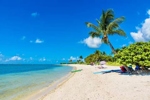 Visit the white sandy beach of sombrero beach just 10 minutes away