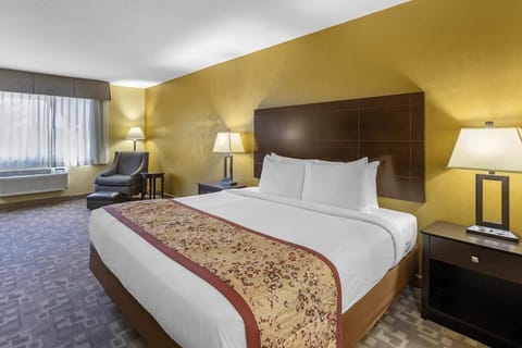 Bedroom. Interior and views may vary based on location and availability.
