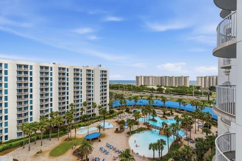 Looking at the pool and Gulf of America from the balcony