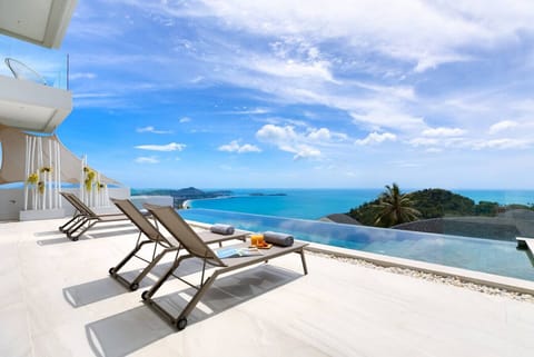 Oceanfront Pool Terrace with Sun Loungers - Villa Love Koh Samui Luxury Rental
