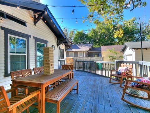 Backyard and Deck- super family friendly!!!