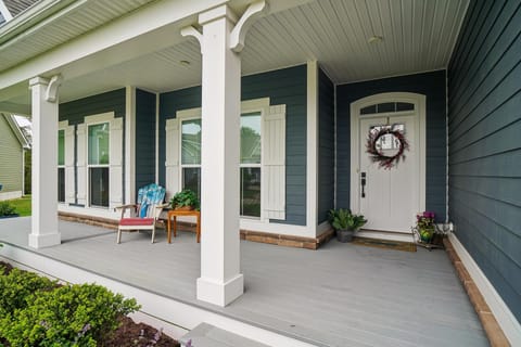 Group,Porch,