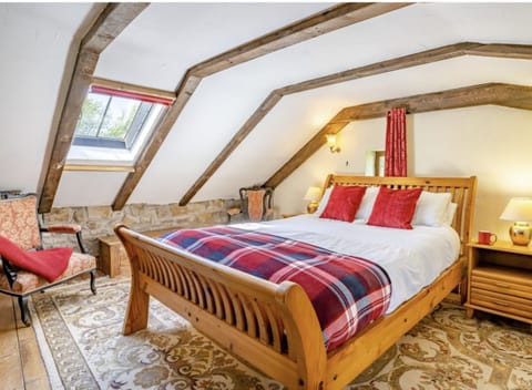 Gallery Kingsize bed