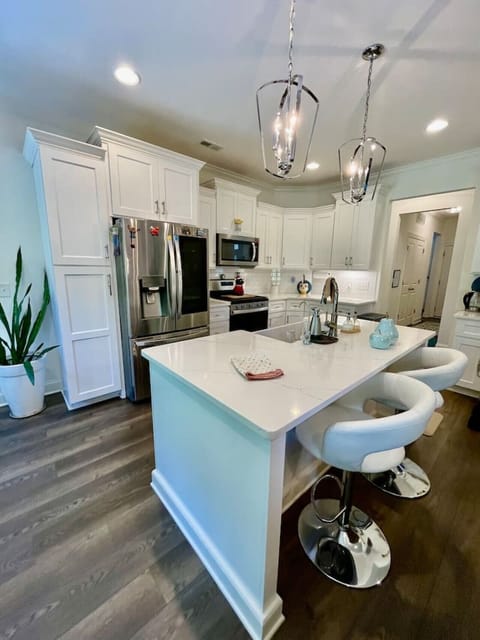 Fully stocked kitchen for your family to enjoy!