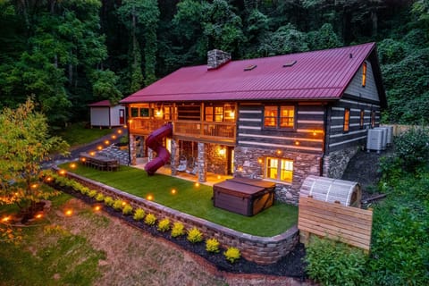 Beaver Cabin Exterior 