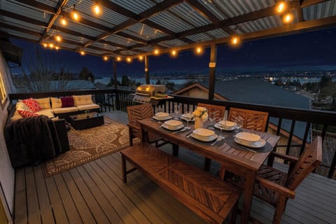 🌅 Dine under the lights with stunning views and unforgettable sunsets.