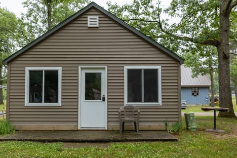 Cabin 18-9
