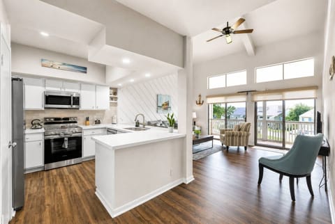 Welcome to your Lake Conroe getaway!