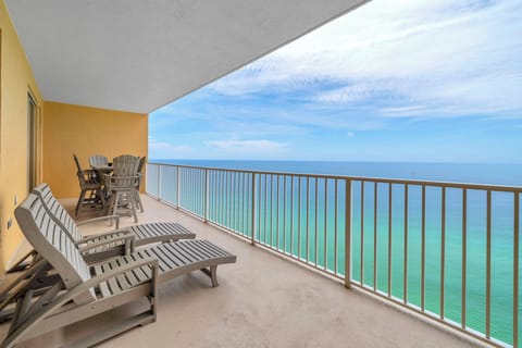 Treasure Island 2202 balcony