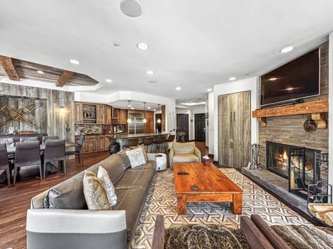 Warm wood, flickering flames, and an open layout made for mountain living. From the fireplace to the fully appointed kitchen, every detail invites you to slow down and savor the Beaver Creek magic