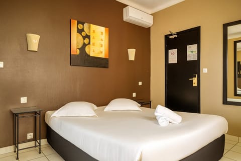 Bedroom. Interior and views may vary based on location and availability.
