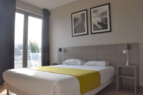 Bedroom. Interior and views may vary based on location and availability.