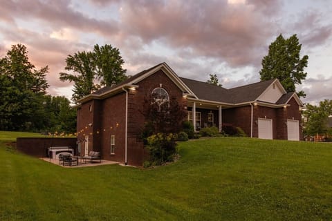 Bardstown Trailhead - Exterior-46