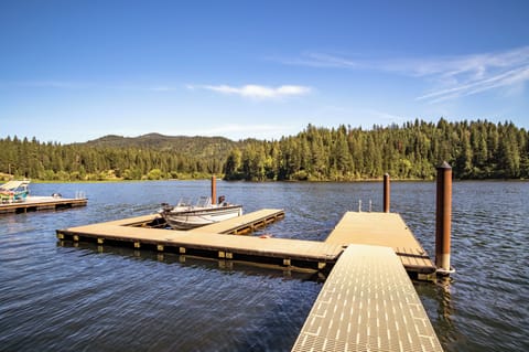 Private dock offers the perfect spot for fishing or docking your boat.