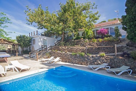 Villa moderna con preciosas vistas en Cómpeta AX-2CP - 1