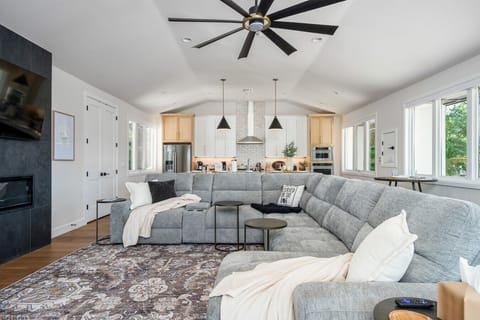 Living Room | Sectional Sofa | Fireplace & Vaulted Ceilings