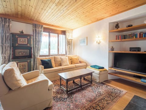 Furniture, Interior Design, Couch, Flooring, Floor, Room, Ceiling, Living Room, Wood, Lighting