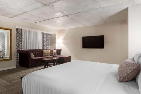 Bedroom. Interior and views may vary based on location and availability.