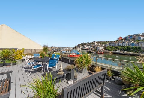 Welcome to Harbour View at No. 11, Brixham.