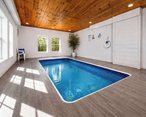 Welcome to The Grand | Equipped with a Private Indoor Pool Paradise for All Seasons!