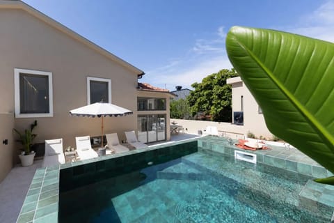 Plunge Pool