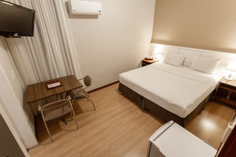 Bedroom. Interior and views may vary based on location and availability.