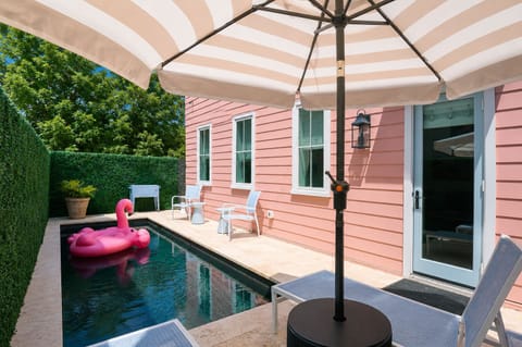 One of only a dozen plunge pools in the STR overlay!